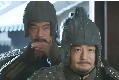建安二十四年的文臣武将与关羽的完美搭档探讨