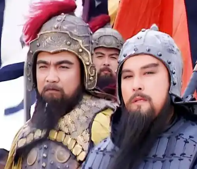 马超单挑颜良文丑与关羽战马超——为何关羽很难打赢?