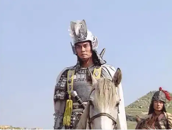 赵云与马超：两位年轻将领的较量