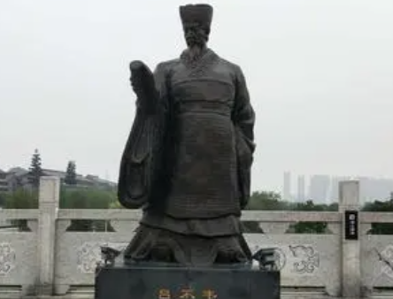 吕不韦为何被尊称为相邦而非丞相？