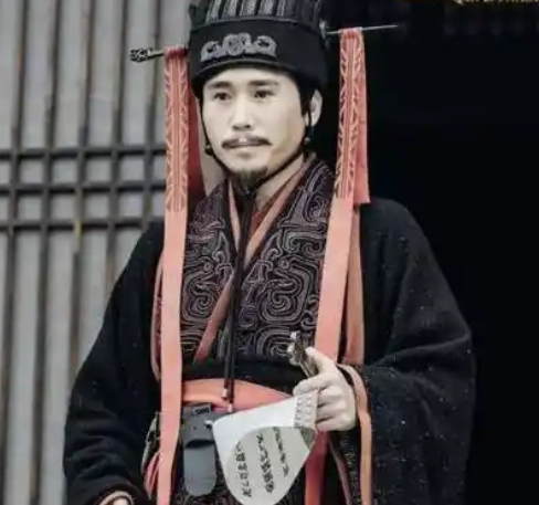 一代名相李斯的陨落：从权倾朝野到身败名裂