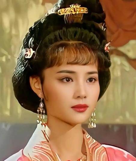 上官婉儿：一代女宰相的墨刑之谜