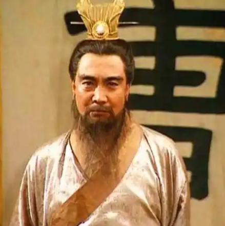 曹操：文武双全的杰出领袖