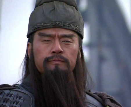 关羽与马超比武之谜：谁才是真正的五虎第一猛将？
