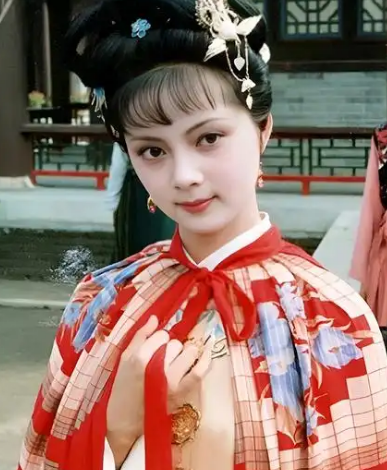薛宝钗的才情与“女子无才便是德”信念探析