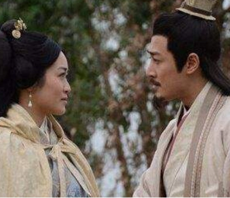诸葛亮一生有几个老婆和儿子？