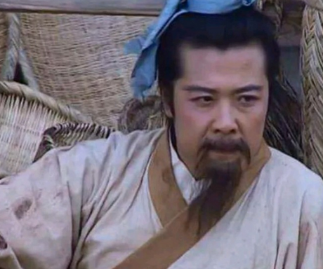 刘备落魄之谜：从皇族后裔到卖草鞋的艰辛历程