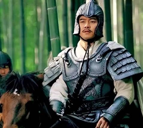 周瑜之才，何以在孙策逝后难获孙权重用？