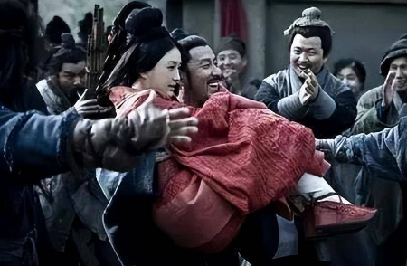 吕雉与刘邦成婚之年：历史记载与年龄探析