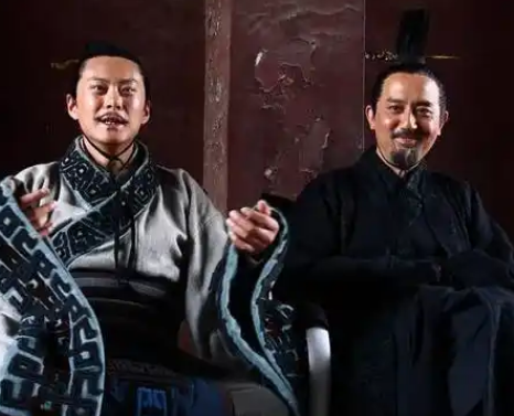 吕氏兄弟兵权易手：背后的政治博弈与权力交接