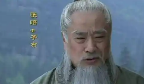 张昭力主降曹，何以仍受江东敬仰？
