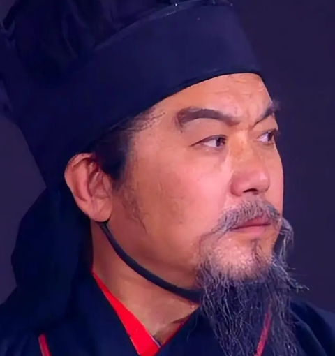 曹操为何视蒯越为珍宝，超越荆州之价值？