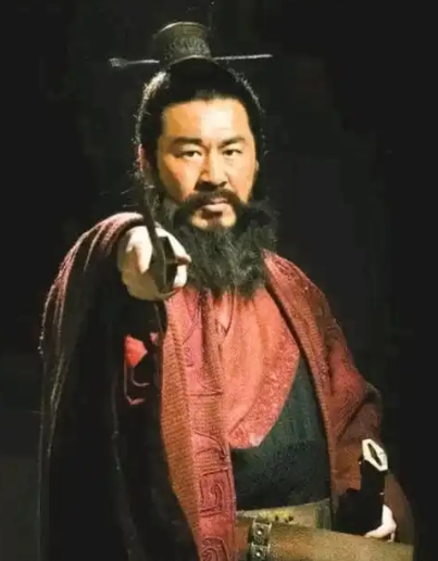 曹操为何被称为奸雄？