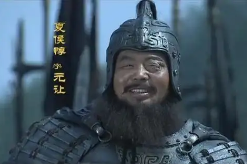 夏侯惇被无名诈降者俘虏，小将韩浩力挽狂澜助其脱身