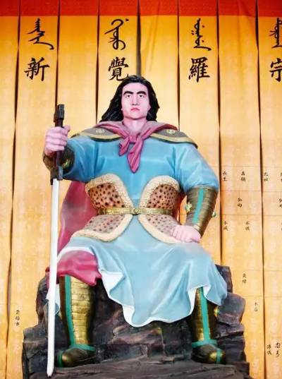 溯源清始祖：布库里雍顺安葬地之谜的多元解读
