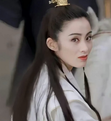 范遥与赵敏：师徒情深背后的复杂情感