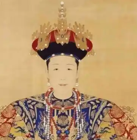 定妃与密妃：宫廷地位差异背后的多重因素探析