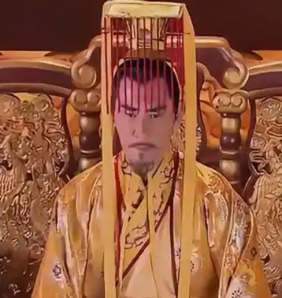 宇文化及背叛杨广：多重因素交织下的必然抉择