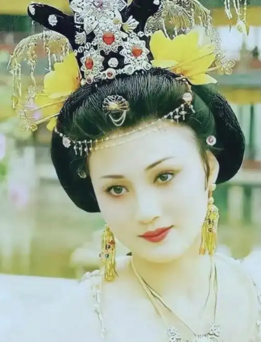 唐朝美女杨玉环：倾国倾城之美的真实写照
