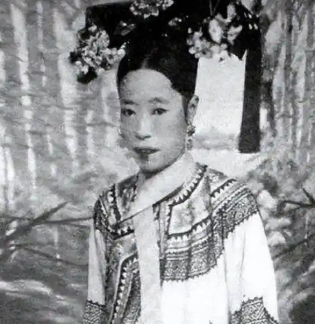 隆裕：慈禧侄女，末代皇后之母