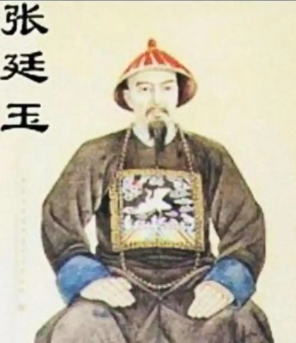 张廷玉的悲剧终章：三朝元老在权力漩涡中的陨落