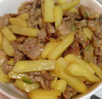 猪肉炒土豆：家常美味，这样做超下饭