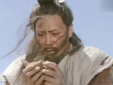 曹君看重耳：好奇与轻慢交织下的历史纠葛