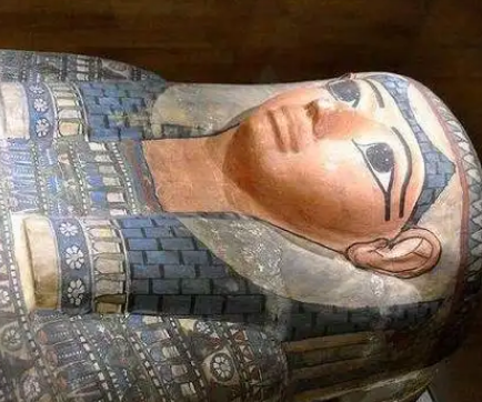 埃及亚曼拉公主的诅咒：神秘传说与现实谜团