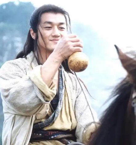冲虚道长与令狐冲：武功较量背后的复杂局面