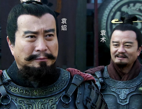 袁术投靠袁绍：乱世中的无奈挣扎