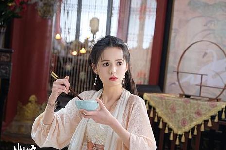错嫁世子妃第4集剧情深度解析：假王妃的“脱困”暗战与身世谜团初现端倪