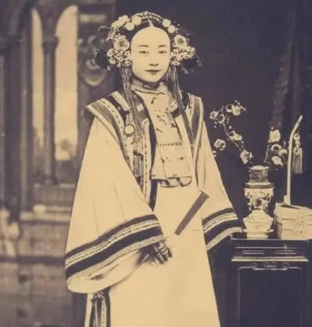 清代后妃日常待遇：等级森严的宫廷生存录