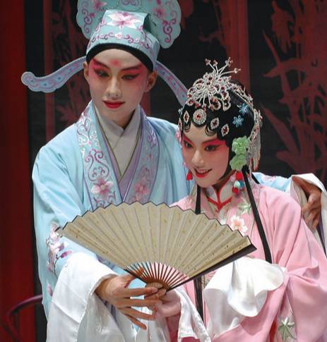 桃花扇的男女主人公：侯方域与李香君的爱情与家国叙事