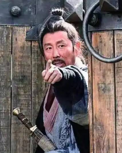 亭长：秦汉基层治理的“芝麻官”与品级之谜