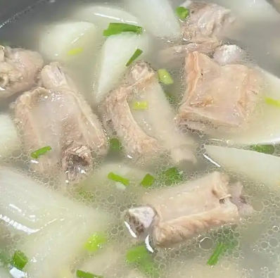 排骨汤的四种经典做法：从选材到火候的终极指南
