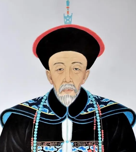 刘墉与军机处：清代名臣的仕途轨迹与制度变迁