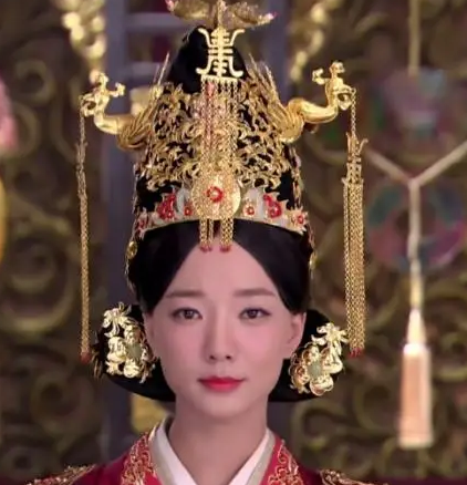 霍光为何不援手卫子夫：权力博弈与历史抉择的深层解析