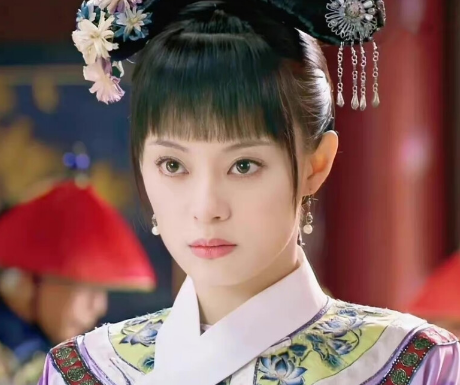 从卑微格格到崇庆皇太后：解密“甄嬛”的真实人生轨迹
