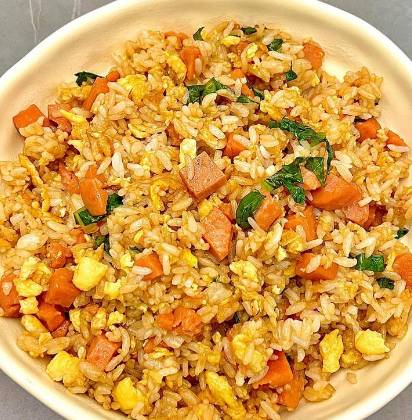 炒饭怎么做好吃？掌握这5个关键步骤，粒粒分明香到舔盘！