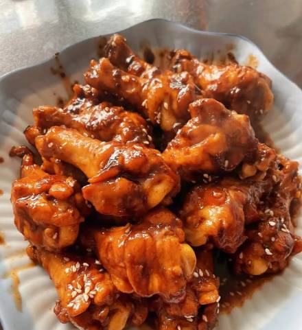 鸡腿的N种美味打开方式：从家常到惊艳的烹饪指南