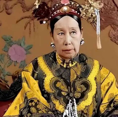 慈禧太后简介与身世考析：从官宦之女到晚清掌权者的传奇人生