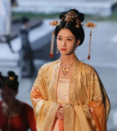 秃发皇后年寿考辨：十八岁之说的历史迷雾与真相