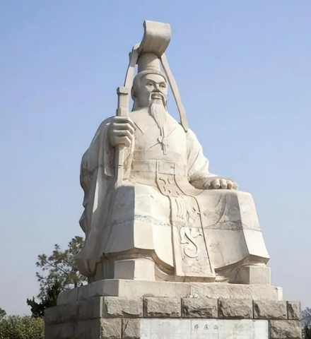 周平王与郑庄公：权力博弈下的君臣关系裂变