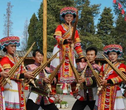 三苗与苗族：历史渊源与学术争议的交织