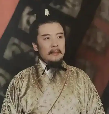 刘邦名气更大，刘备为何自称刘胜之后？——宗法制度、政治博弈与身份建构的三重逻辑