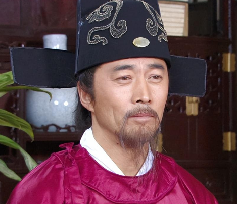 帝王权术下的功臣困局：朱元璋对刘伯温的复杂认知与处置
