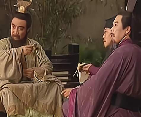 草根逆袭与贵族崛起：刘备与曹操的奋斗差距解码