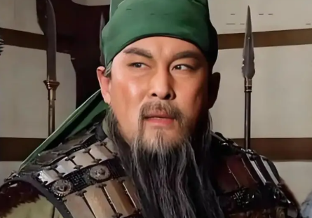 刀锋未语名先震：关羽“不报家门”背后的历史密码