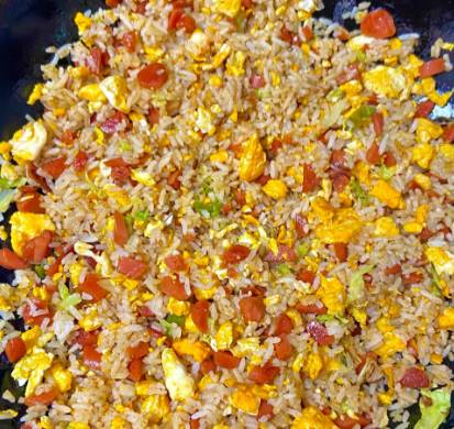 零失败！家庭版极简蛋炒饭，十分钟搞定美味一餐