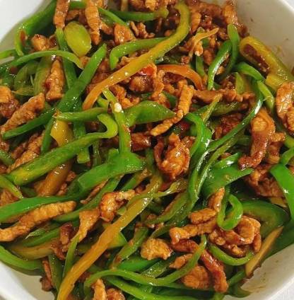 家庭版辣椒炒肉：烟火气里的幸福密码